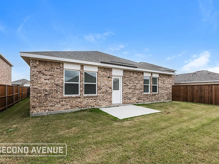 1869 Lockhart Dr — Photo 14