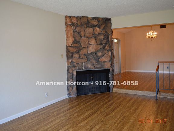 4th image of 339 Montrose Dr APT A