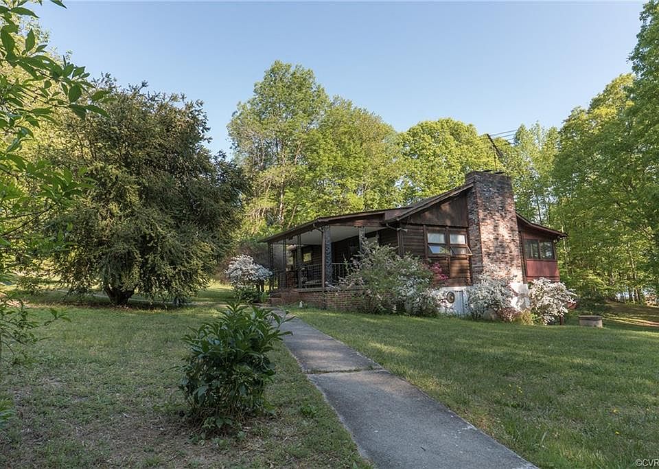 1st image of 423 N Lakeshore Dr