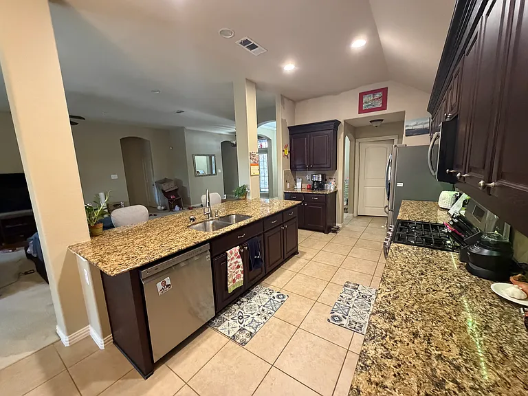 8100 Mountain Cedar Dr — Photo 6