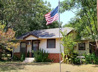 404 W Parker St, Elkhart, TX 75839