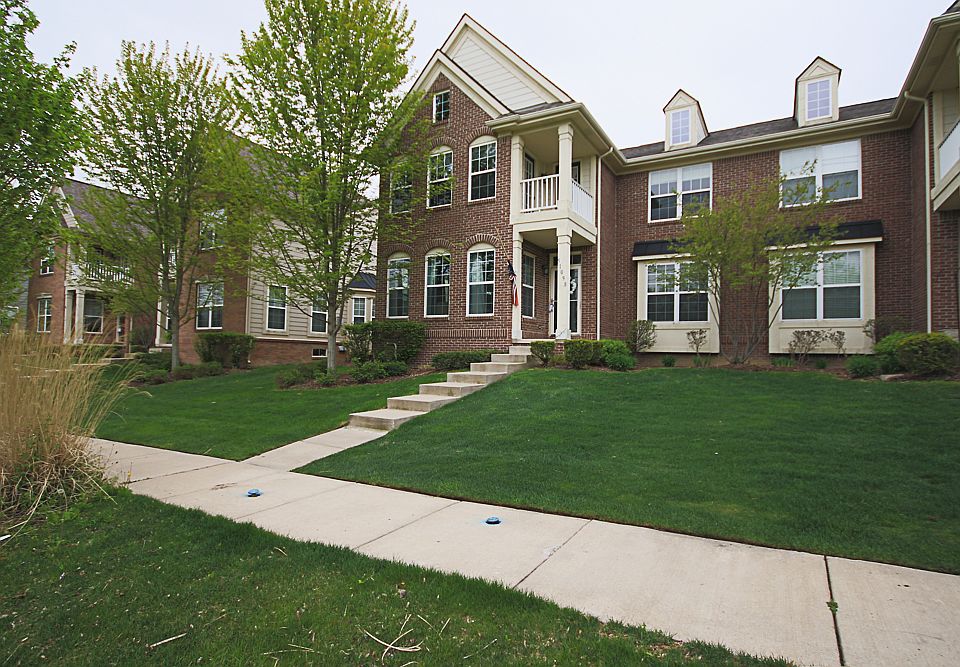 1st image of 51098 Sleepy Hollow Ln