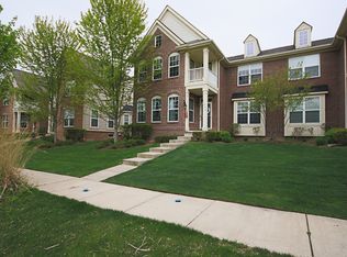 51098 Sleepy Hollow Ln, Canton, MI 48188