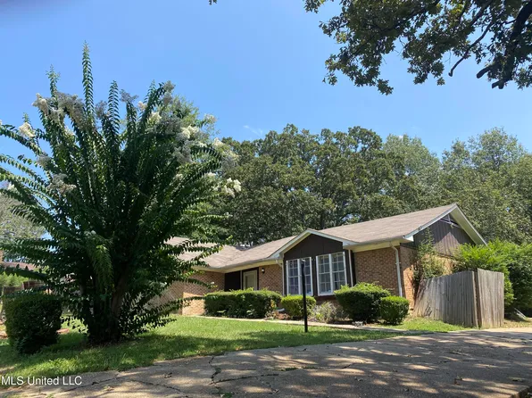 903 Longwood Pl, Clinton, MS 39056