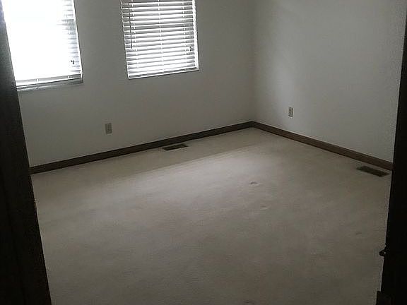 4th image of 204 Marble Dr