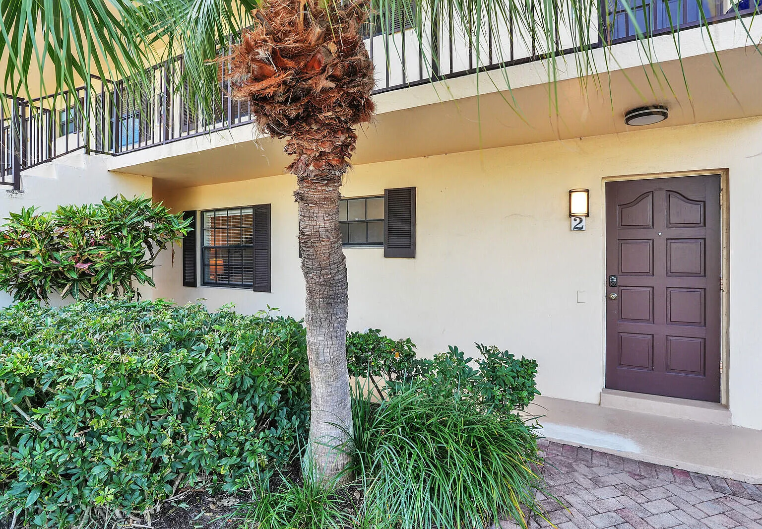1 bed, 1.0 bath, 729 sqft, $4,000 — Photo 2
