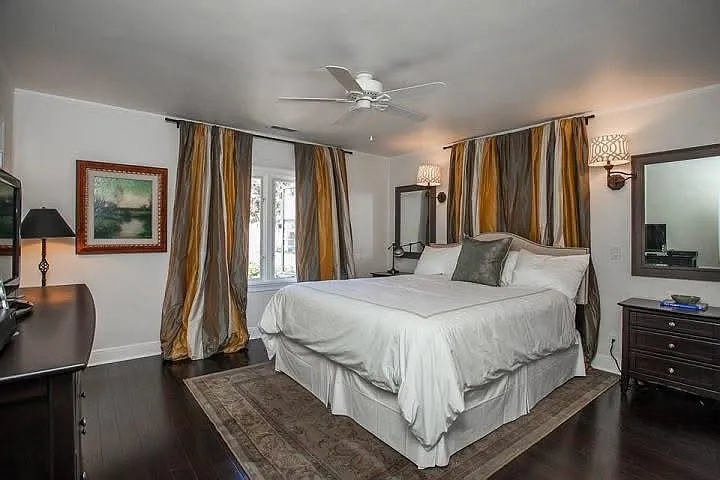 1098 Linden Ave — Photo 14