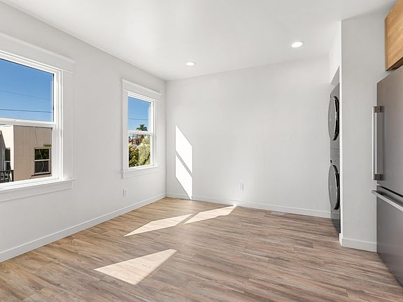 4th image of 3814 Villa Ter #1/2
