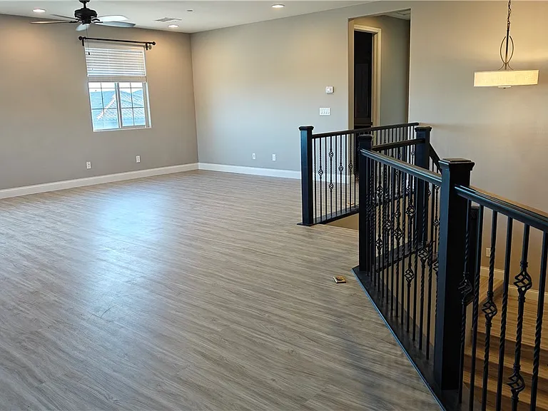 2868 Josephine Dr — Photo 28