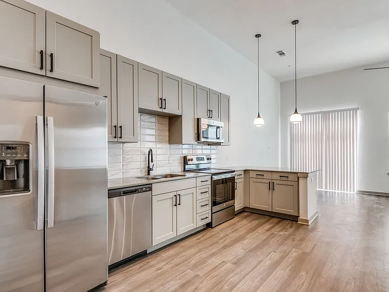 Era Apartments — Photo 32