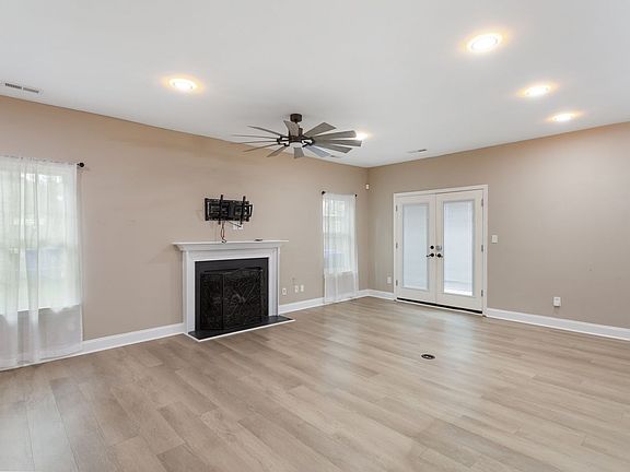 3rd image of 938 Prestige Ct