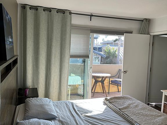5th image of 336 Playa Del Norte APT A