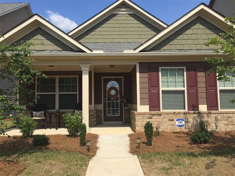 1st image of 404 Parkstone Dr