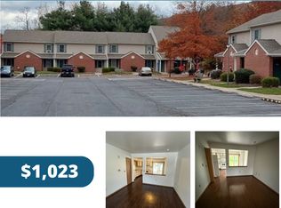 239 Maple St APT 215, Halifax, PA 17032