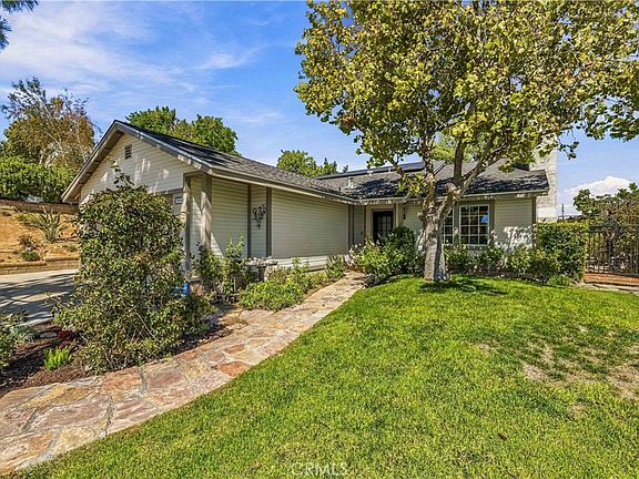 3rd image of 27964 Redwood Glen Rd