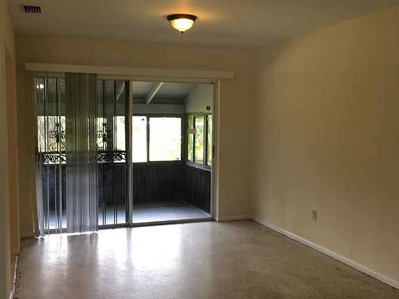 4th image of 1869 Ravenall Ave
