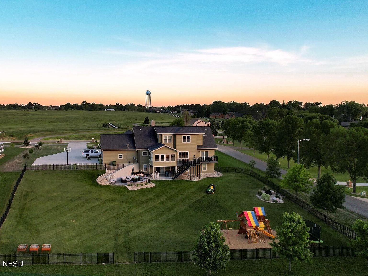 858 S Lake Dr, Watertown, SD 57201 Zillow