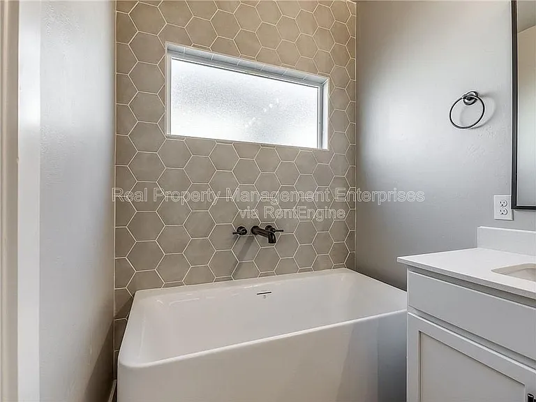 8104 NW 151st Cir — Photo 22