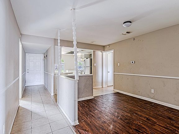 2nd image of 1006 Fruitvale Dr