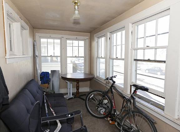 2nd image of 1073 23rd Ave SE