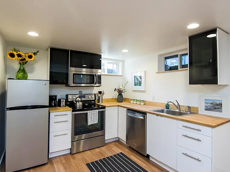2628 NE Ainsworth St #B — Photo 10