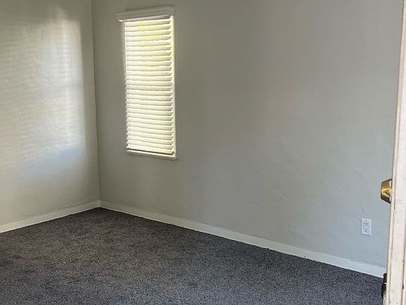 5th image of 3807 Park Blvd #3819