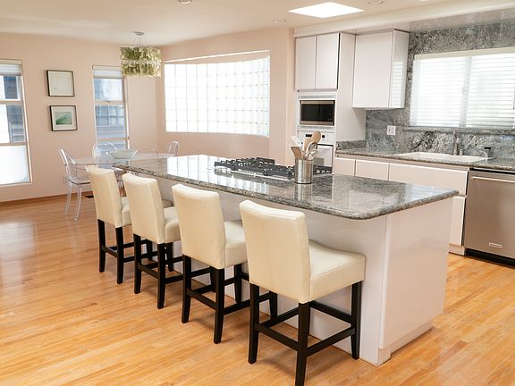 4th image of 507 Bayview Dr