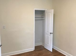 21550 Jamaica Ave, Jamaica, NY 11428