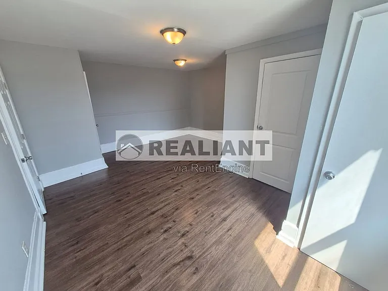 338 Bush St #1 — Photo 10