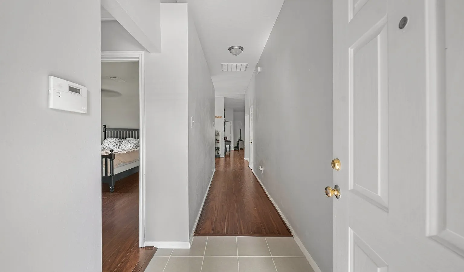 3 bed, 2.0 bath, 1615 sqft, $2,300 — Photo 3