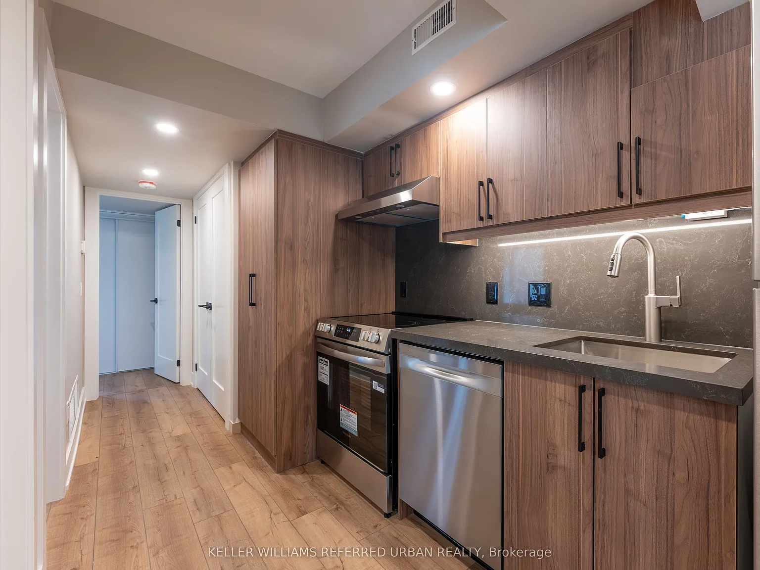 2 bed, $2,800 — Photo 2