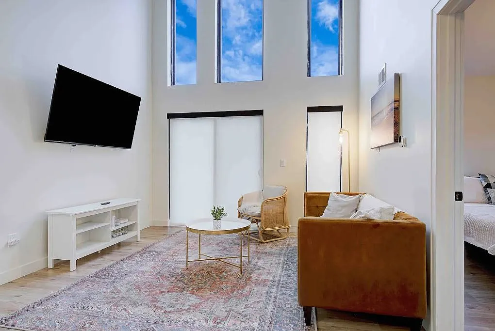 925 East Otjen Street, Unit 1 — Photo 3