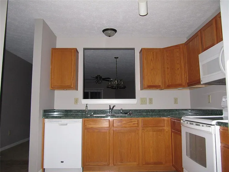 4647 Elkhorn Ct — Photo 8