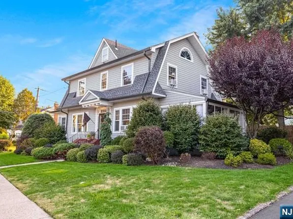 50 Ralph St, Bergenfield, NJ 07621