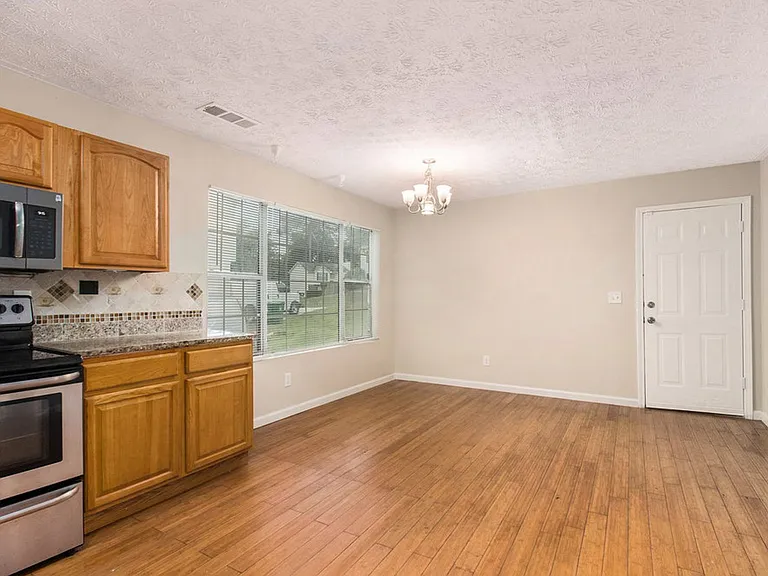 6509 Eastbriar Dr — Photo 7