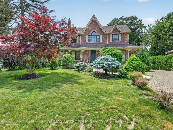 42 Peter St, Markham, ON L3P 2A6