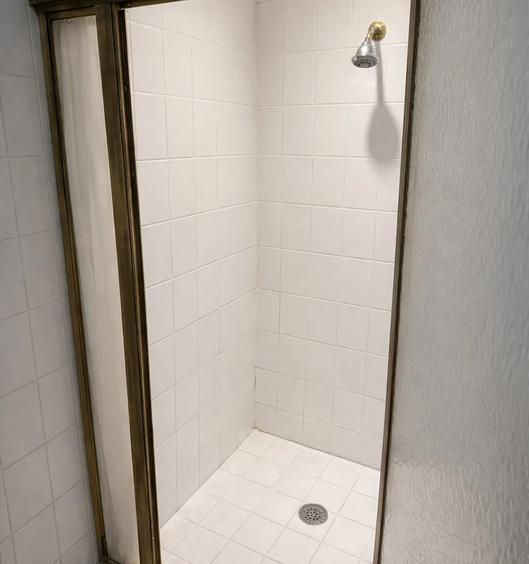 W 63rd St, Hialeah — Photo 4