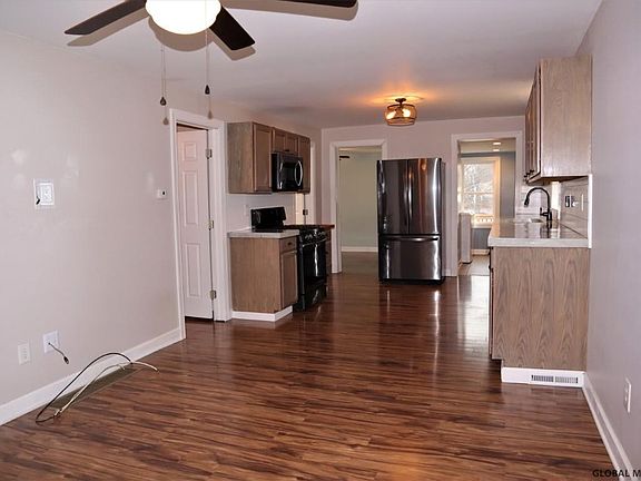 3rd image of 26 Gates Ave