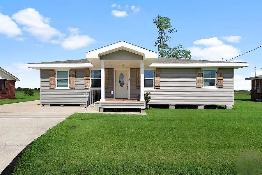 1st image of 149 Bayou Vista Dr