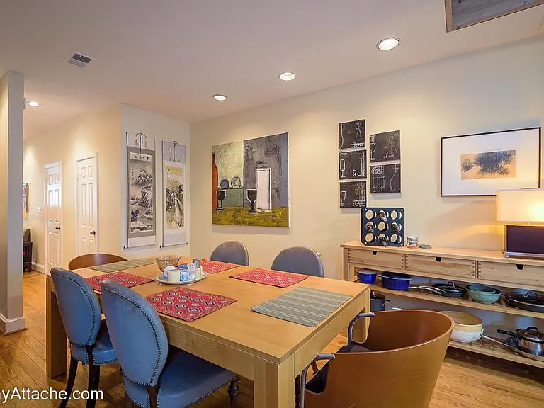 224 E St NE — Photo 7