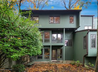 6 Longview Dr, Holmdel, NJ 07733