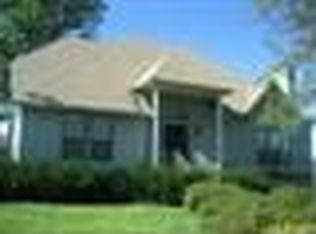 3233 E Lake Dr, Nashville, TN 37214