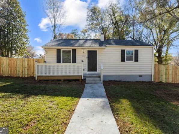 700 Parkdale Dr, Scottdale, GA 30079