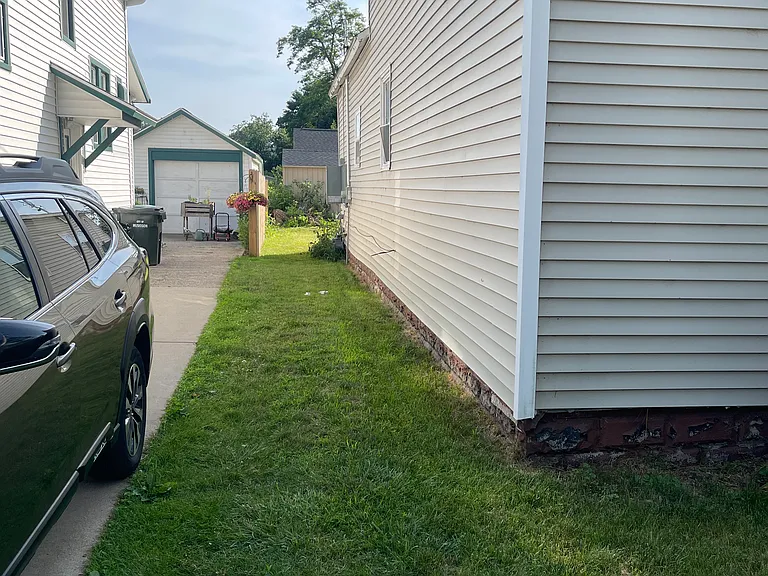 1609 McGraft St — Photo 13