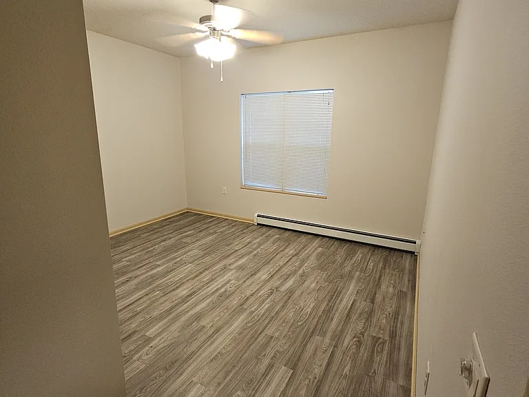 1479 Pleasant St — Photo 14