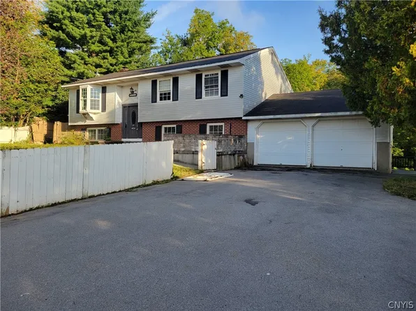 6721 W Hill Rd, Deansboro, NY 13328
