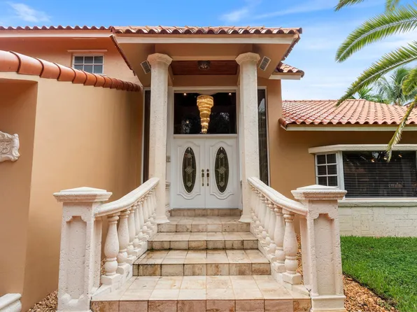 8235 NW 164th Street, Miami Lakes, FL 33016
