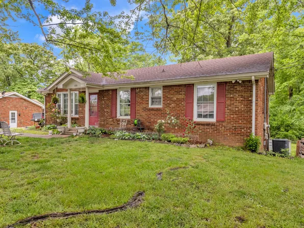 125 Marie Dr, Clarksville, TN 37042