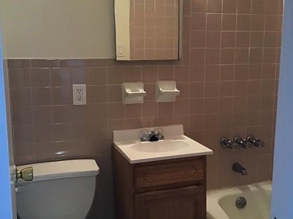 5th image of 336 E 95th St APT 6C