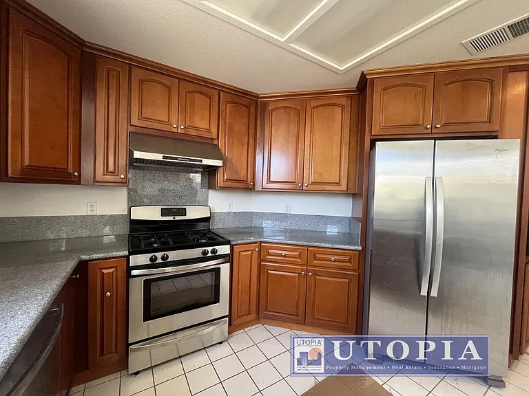 313 Village Cir — Photo 19